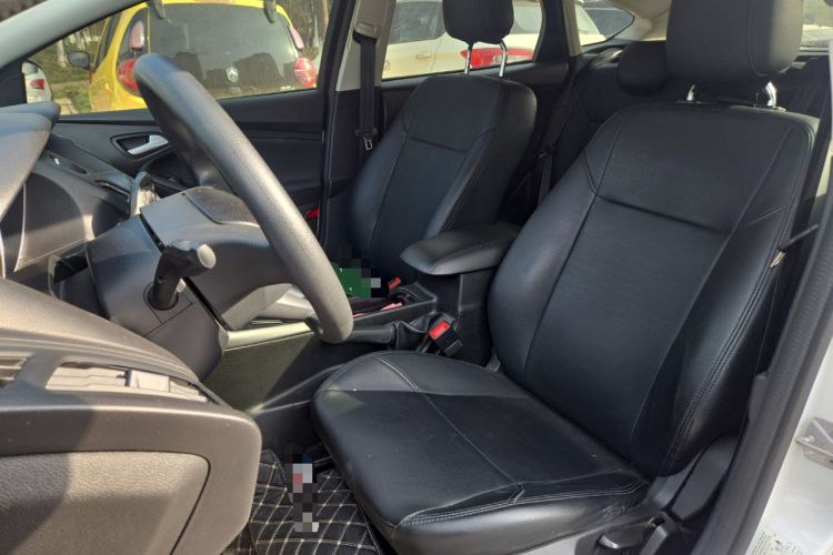 Used Ford Focus 2018 Hatchback Classic 1.6L Automatic Comfort Plus SmartDrive Edition
