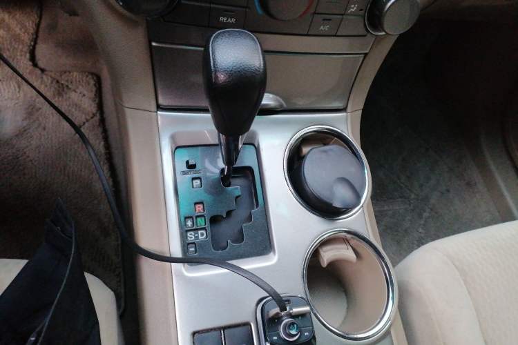 Used Toyota Highlander 2012 2.7L Two-Wheel Drive 7-Seater Elite Edition