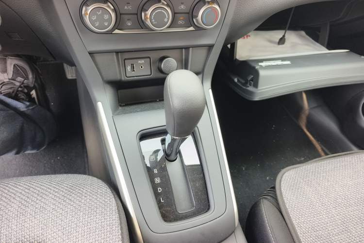 Used Nissan Sylphy 2024 Classic 1.6XE CVT Comfort Edition Gear Lever