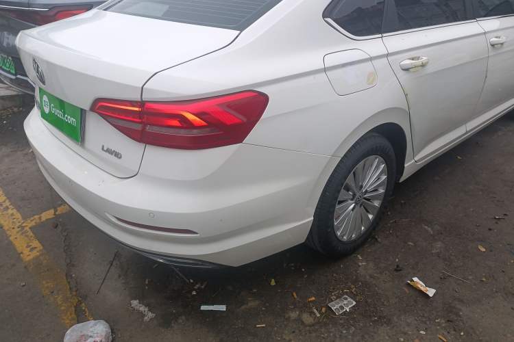 Used Volkswagen Lavida 2019 1.5L Automatic Comfort Edition China VI Standard Right Rear Taillight