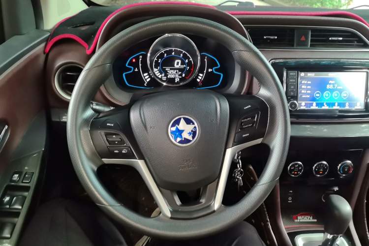 Used Venucia M50V 2017 1.6L XL CVT Luxury Edition Steering Wheel
