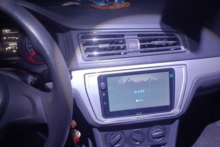 Used Volkswagen Lavida 2019 Lavida Start 1.5L Manual Fashion Edition China VI Standard Audio And AC Panel