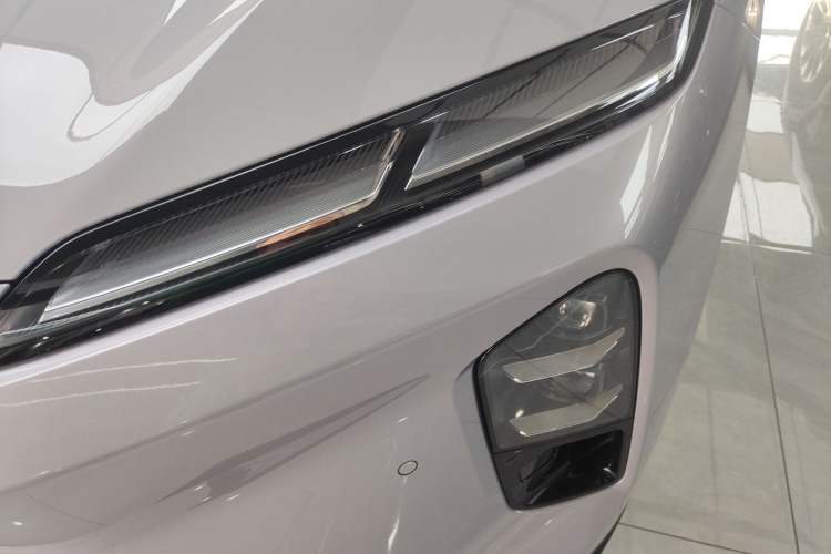 Used Nio ET5T 2025 75 kWh Touring Left Front Headlight