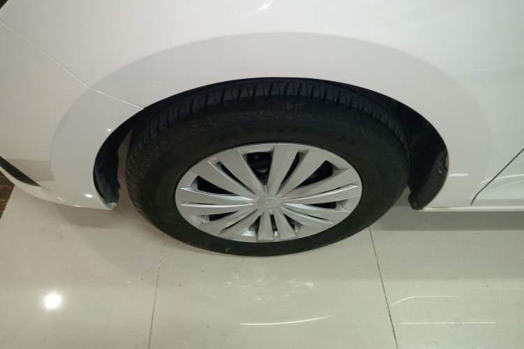 Used Volkswagen Santana 2019 1.5L Automatic Fashion Edition China VI Left Front Wheel Hub