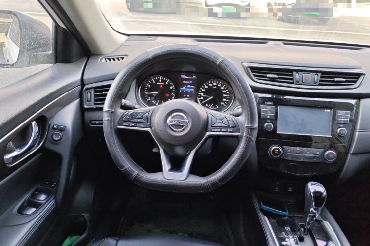 Used Nissan X-Trail 2017 2.0L CVT Comfort Edition 2WD Steering Wheel