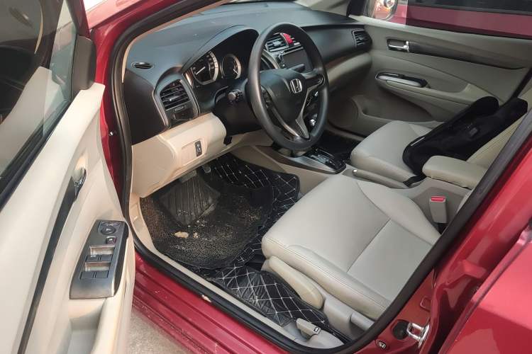 Used Honda City Classic 2014 Style 1.5L Automatic Elite Edition Driver Seat