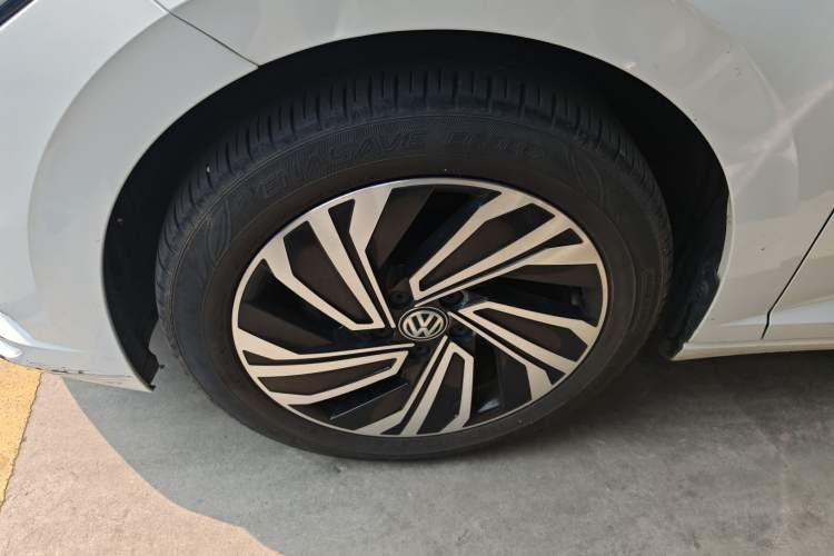 Used Volkswagen Sagitar 2021 280TSI DSG Excellence Edition Left Front Wheel Hub