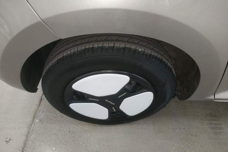 Used CHANGAN NEVO Lumin 2023 301km Honey Dew Edition
