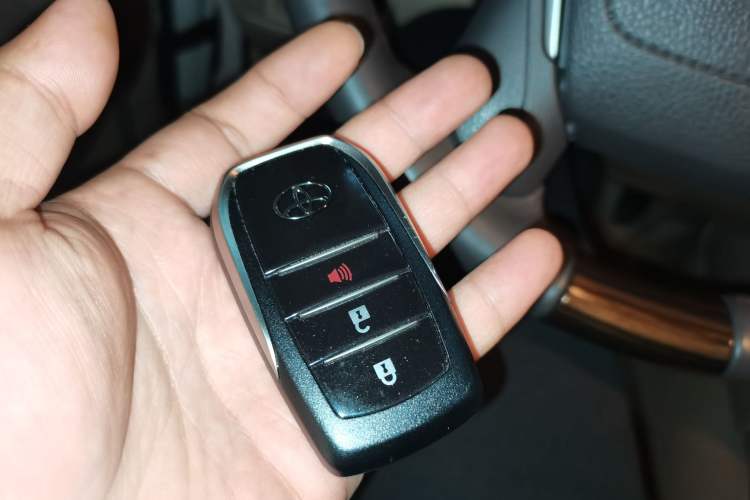 Used Toyota Land Cruiser 
