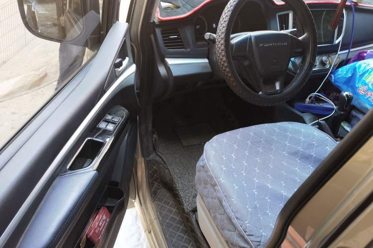 Used FORTHING Lingzhi 2020 M5L 1.6L Base Model 7 Seats