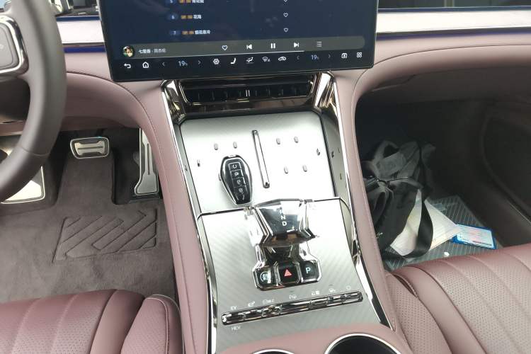 Used Denza Z9GT 2024 1100 Four-Wheel Drive Max Edition Gear Lever