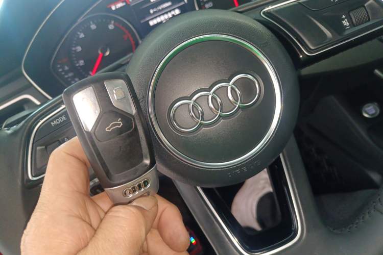 Used Audi A4L 2018 30th Anniversary Edition 40 TFSI Trendy Model Interior 1