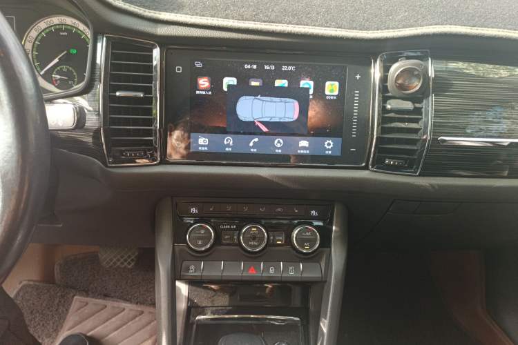 Used Skoda Kodiaq 2018 Facelifted TSI330 5-Seater Two-Wheel-Drive Luxury Enjoyment Edition