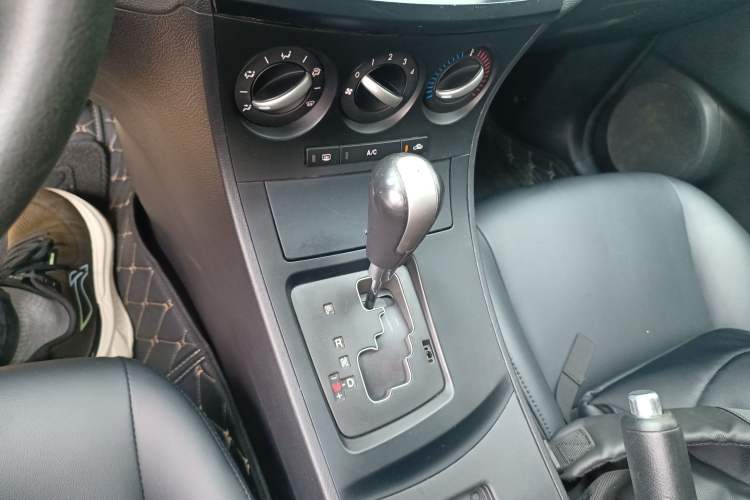 Used Mazda Mazda 3 2013 Sedan 1.6L Automatic Elite Model