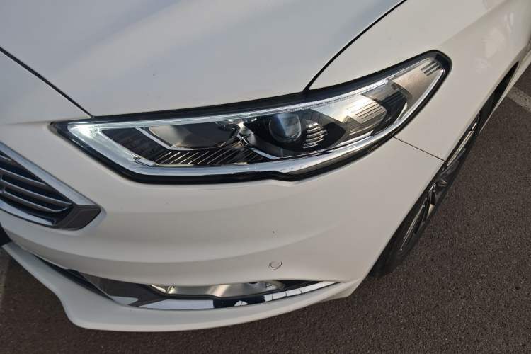 Used Ford Mondeo 2017 EcoBoost 180 Luxury Model
