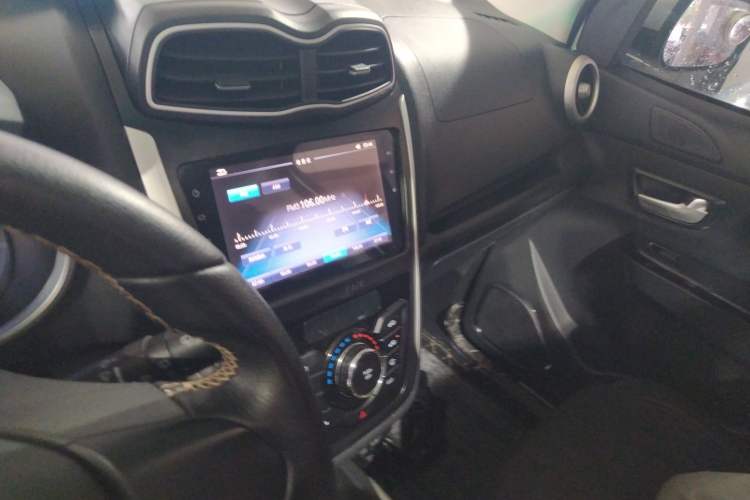 Used SWM X3 2021 1.5L Manual Comfort Version 7 Seats