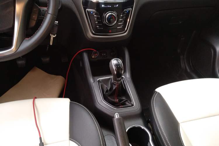 Used CHANGAN CS35 2017 1.6L Manual Luxury Model Gear Lever