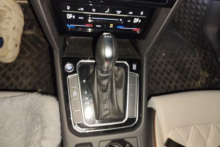 Used Volkswagen Magotan 2023 2 Million Units Commemorative Edition 330TSI DSG Luxury Version