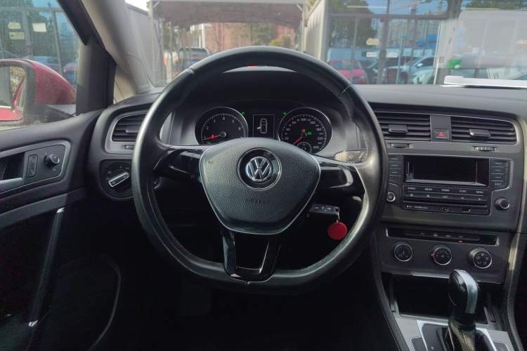 Used Volkswagen Golf 2015 1.4TSI Automatic Comfort Model