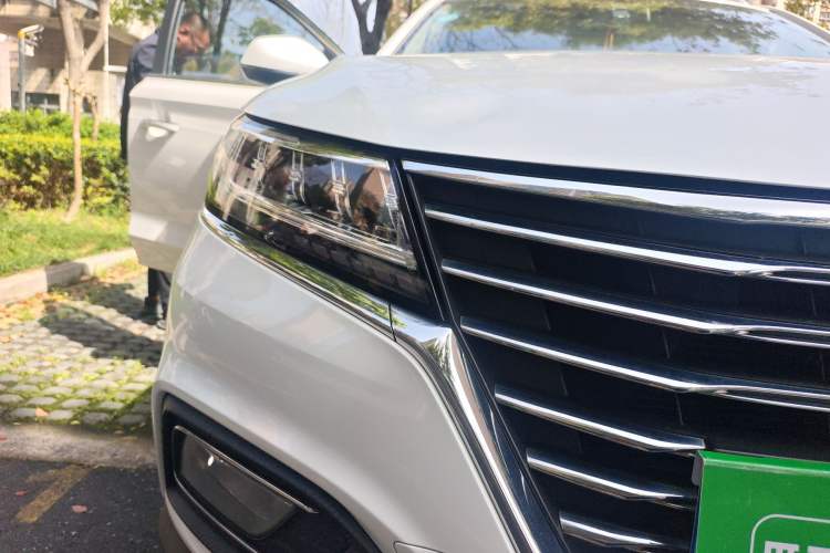 Used Roewe RX5 2019 20T Two-Wheel Drive Automatic Ali Smart Connectivity Platinum Edition
