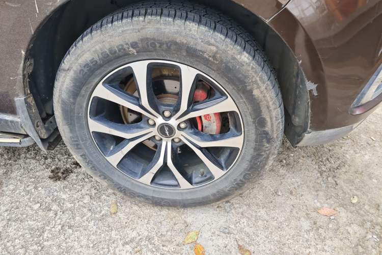 Used Zotye T600 2016 Sports Edition 1.5T Manual Luxury Model Right Front Wheel Hub