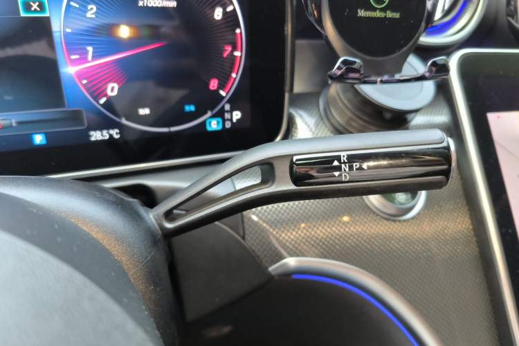 Used Mercedes-Benz C-Class 2023 C 260 L Sport Edition Gear Lever