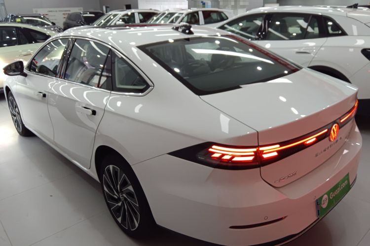 Used Volkswagen Sagitar 2026 Model L 300TSI DSG Luxury Version
