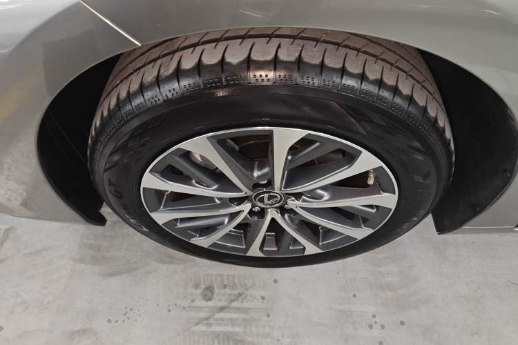 Used Lexus ES 2025 200 Premium Edition