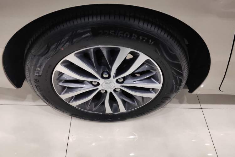 Used Buick GL8 2022 ES Landtrek 653T Comfort Edition