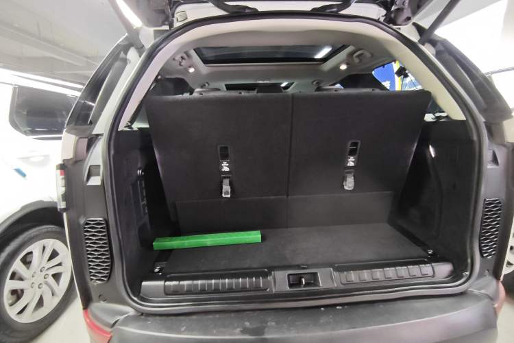 Used Land Rover Discovery 2019 3.0 SC V6 SE
