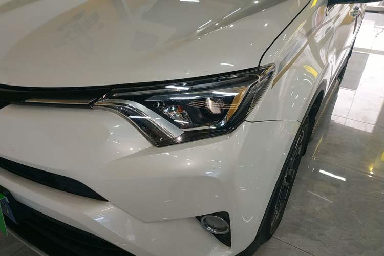 Used Toyota RAV4 2018 2.5L Automatic 4x4 Elite i Edition
