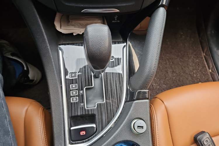 Used Dongfeng Fengdu MX5 2016 2.0L Automatic Flagship Edition