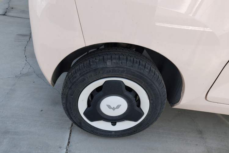 Used Wuling Hongguang MINIEV 2021 Macaron Fashion Model Lithium Iron Phosphate Exterior 3