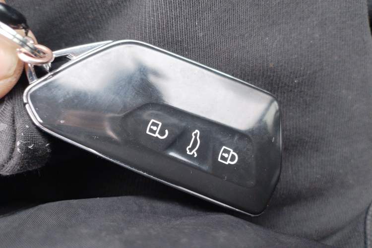 Used Volkswagen Magotan 2024 380TSI DSG Prestige Edition DaMai Package Vehicle Key