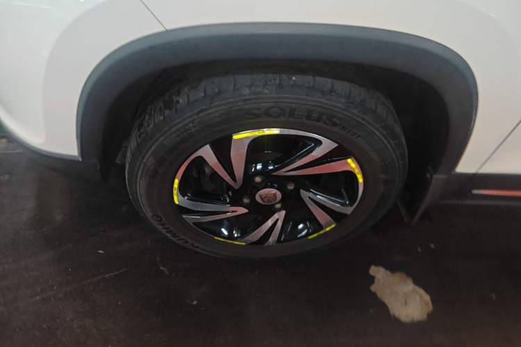 Used Baojun 510 2017 1.5L Manual Luxury Model Left Front Wheel Hub