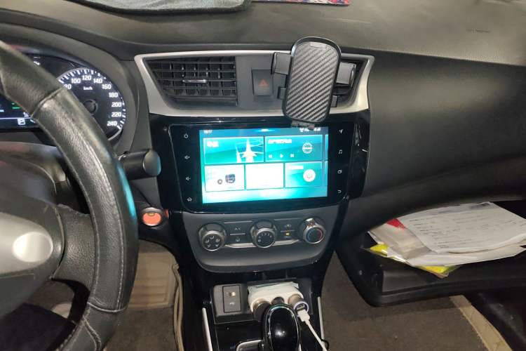 Used Nissan Sylphy 2019 1.6XV CVT Smart Connect Luxury Edition China VI Standard Audio And AC Panel
