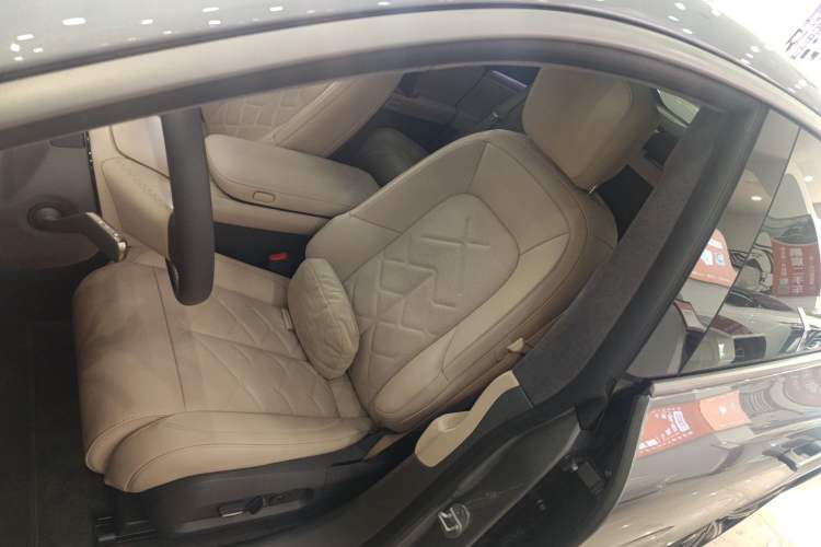 Used Nio ET7 2024 100kWh Executive Signature Edition Left Front Seat