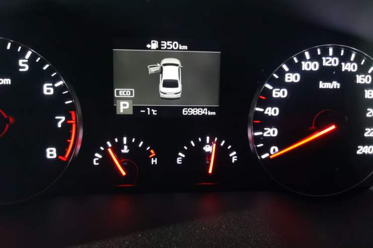 Used Kia K3 (Kai Shen) 2017 1.8L Automatic GLS Odometer Close Up