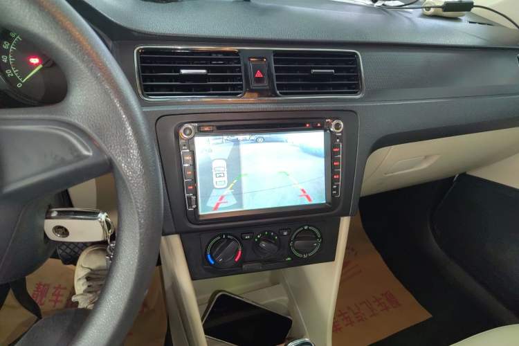 Used Skoda Rapid 2015 1.6L Automatic Smart Selection Model
