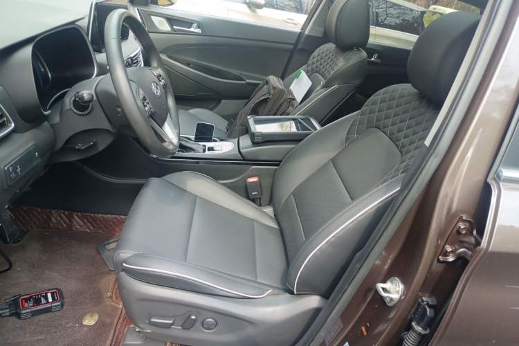 Used Hyundai Tucson 2019 280TGDi Dual-Clutch Two-Wheel Drive Fashion Edition China V Standard Left Front Seat