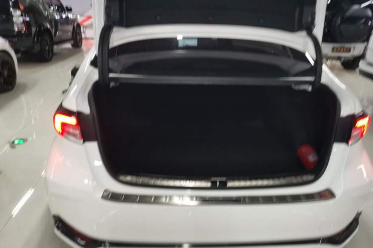 Used Toyota Corolla 2023 1.8L Smart Electric Hybrid Dual-Motor Pioneer Edition Trunk