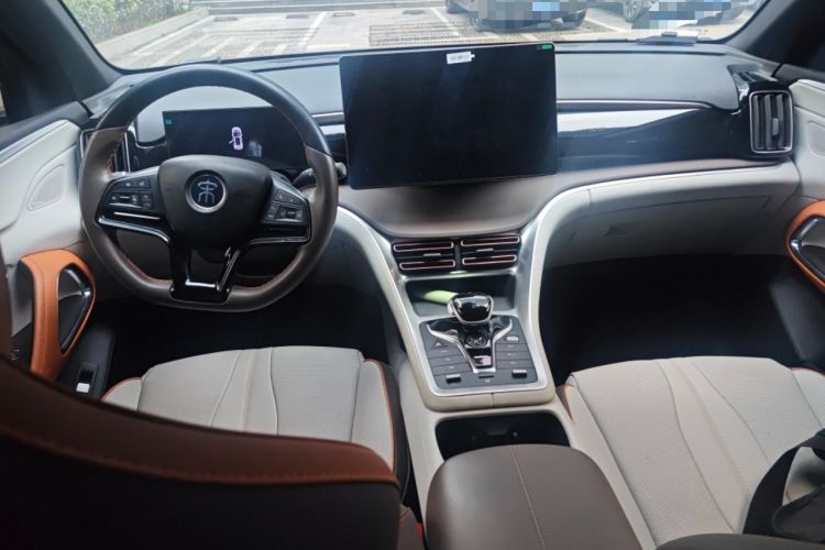 Used BYD Song Pro New Energy 2022 DM-i 110km Flagship Pro Model Center Console