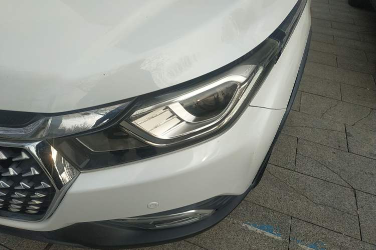 Used Luxgen U5 SUV 2017 1.6L CVT Knight Edition
