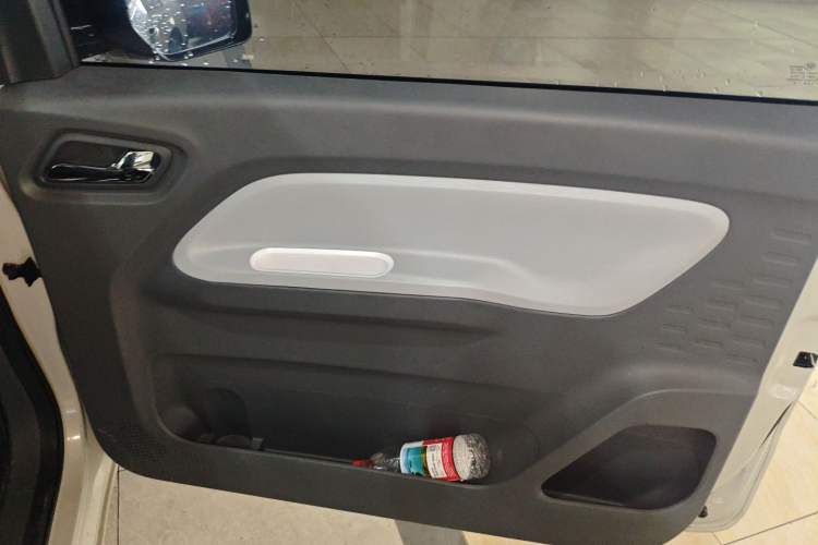 Used Wuling Hongguang MINIEV 2022 Macaron Premium Model – Lithium Iron Phosphate