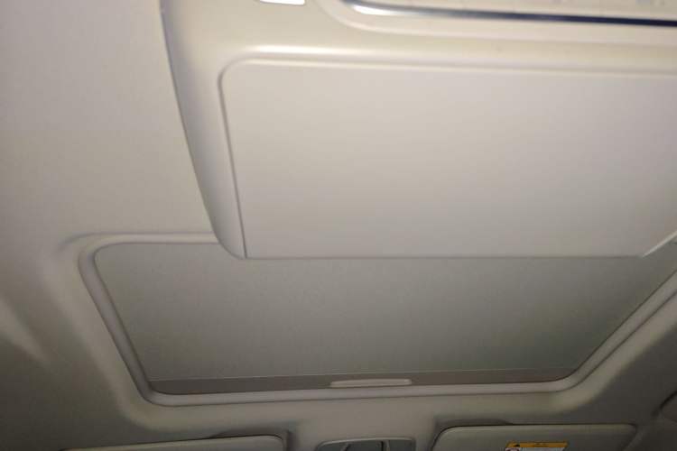 Used Buick GL8 2023 ES Lu Zun Comfort Model
