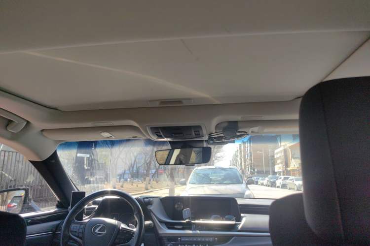 Used Lexus ES 2020 200 Excellence Edition
