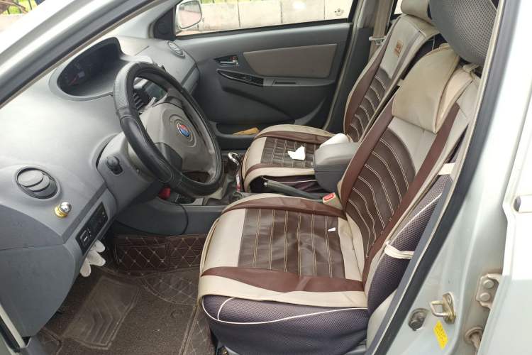 Used Geely Auto Diamond 2013 1.5L Manual Entry-Level Model