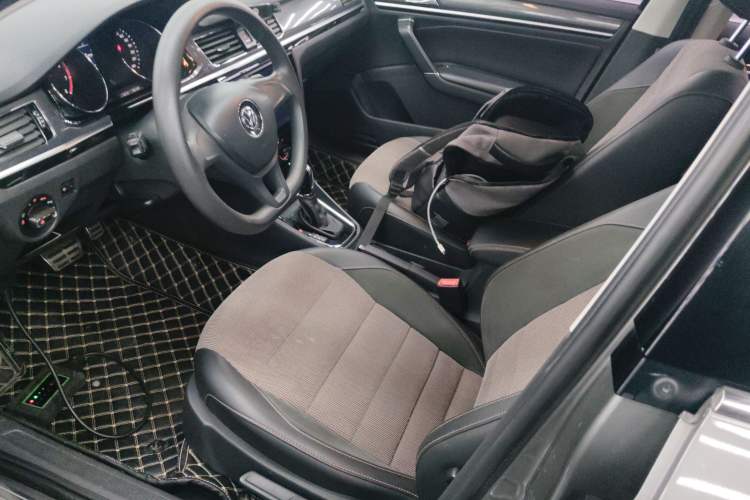 Used Volkswagen C-TREK 2017 1.6L Automatic Comfort Model
