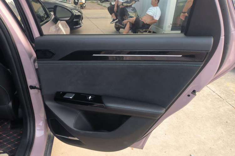 Used Geely Galaxy L6 2024 125km Creative Edition
