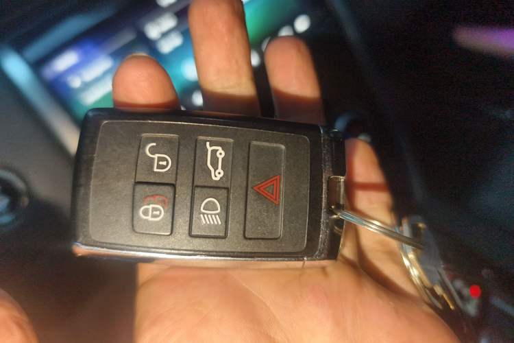 Used Land Rover Discovery Sport 2021 249 PS R-Dynamic S Performance Edition Vehicle Key